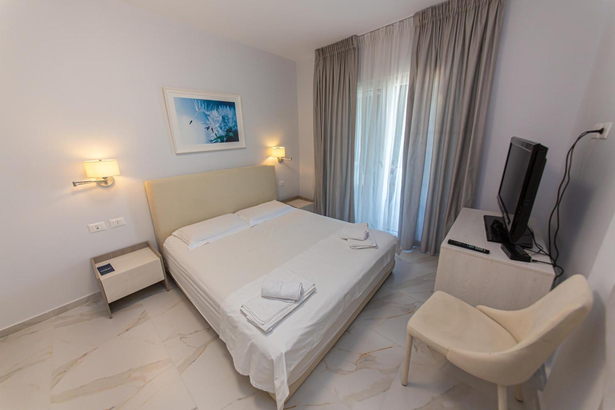 Luxury Villa 1 Vlorë Buitenkant foto